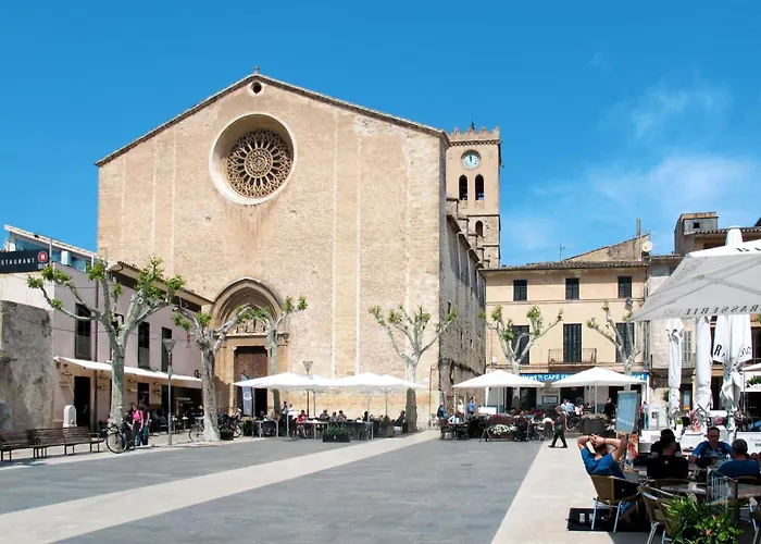 Traditionelle In Der Naehe Von By Interhome Dom wakacyjny Pollensa