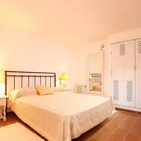 Traditionelle In Der Naehe Von By Interhome Hébergement de vacances *